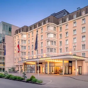 5* מלון Sheraton Grand